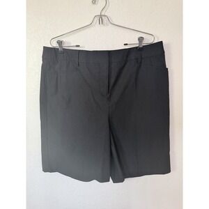 NWT Lane Bryant Women's 4-Season Bermuda Shorts Size 16 Black 9in Summer